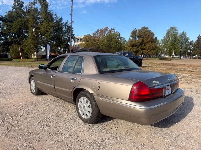 Used 2005 Tan Mercury GS image 9