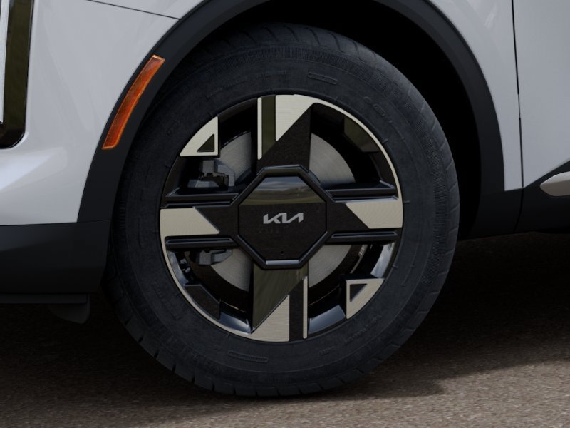 New 2027 Snow White Pearl Kia LX image 9