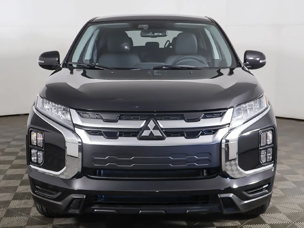 New 2026 Black Mitsubishi 2.0 SE image 10
