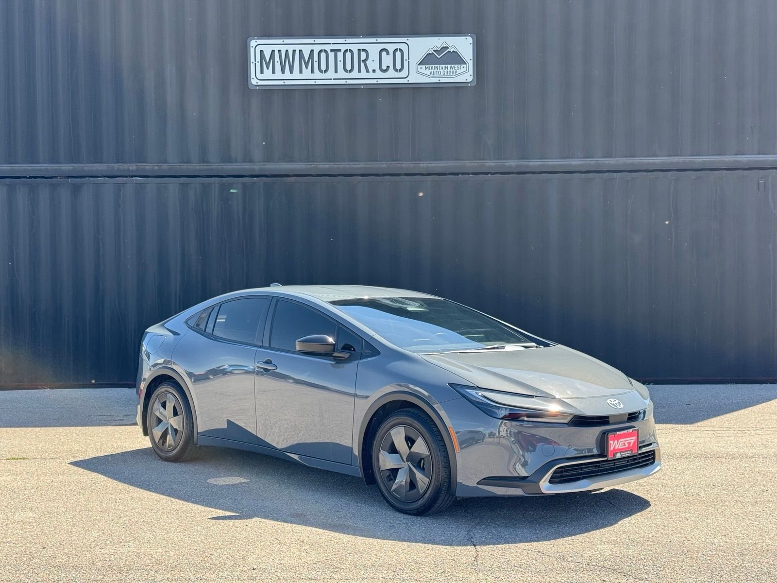 Used 2024 Gray Toyota SE image 1