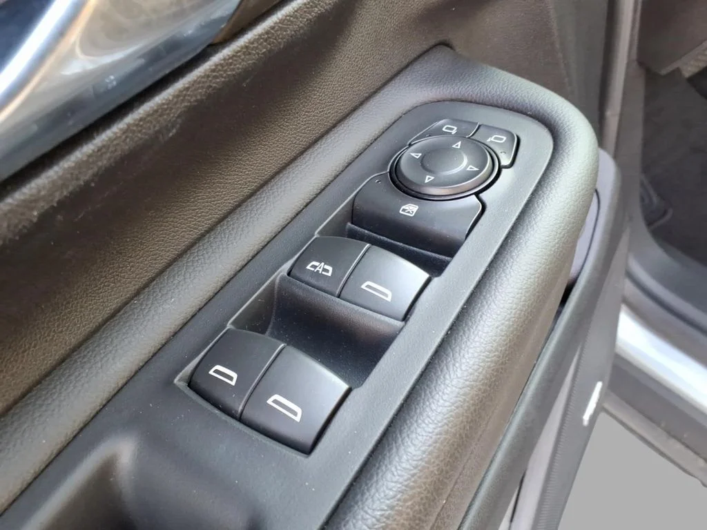 Used 2023 Silver GMC AT4 image 12