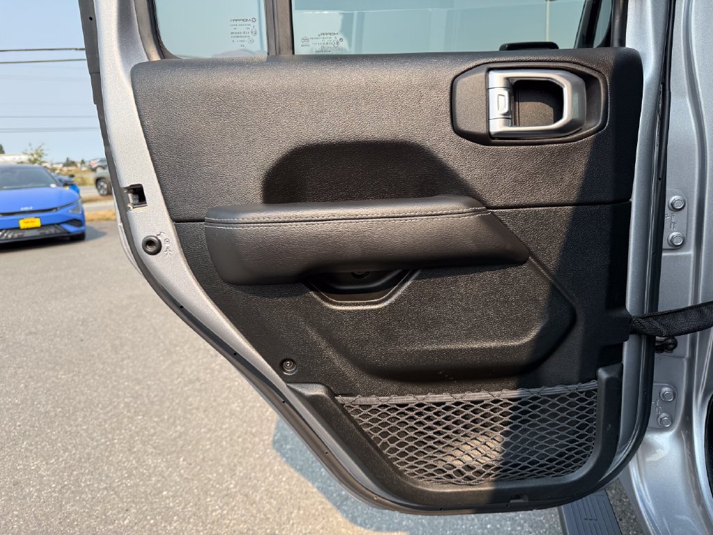 Used 2021 Silver Jeep Unlimited Sahara 4xe image 27