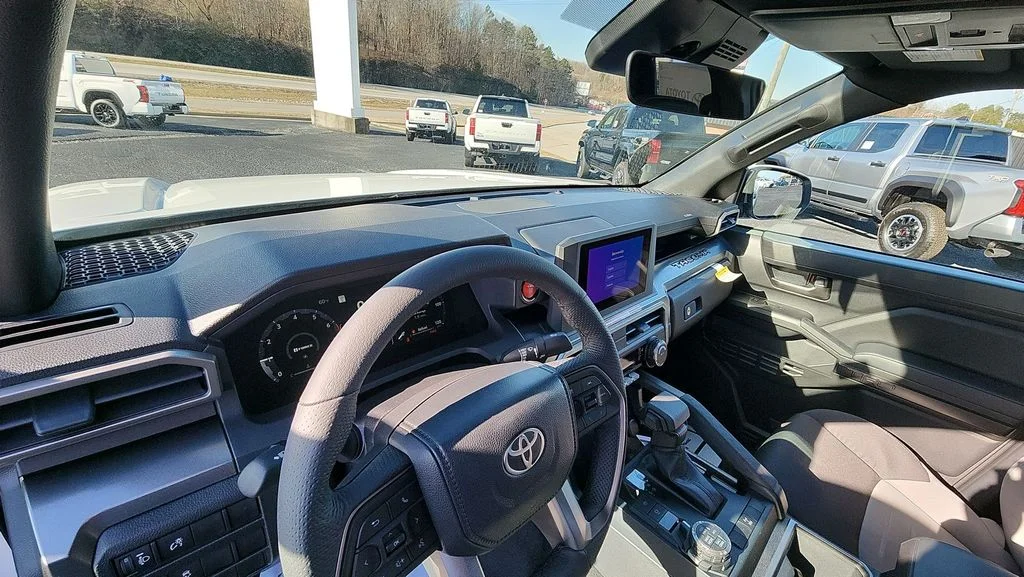 2026 Toyota Tacoma TRD Off Road - Photo 10