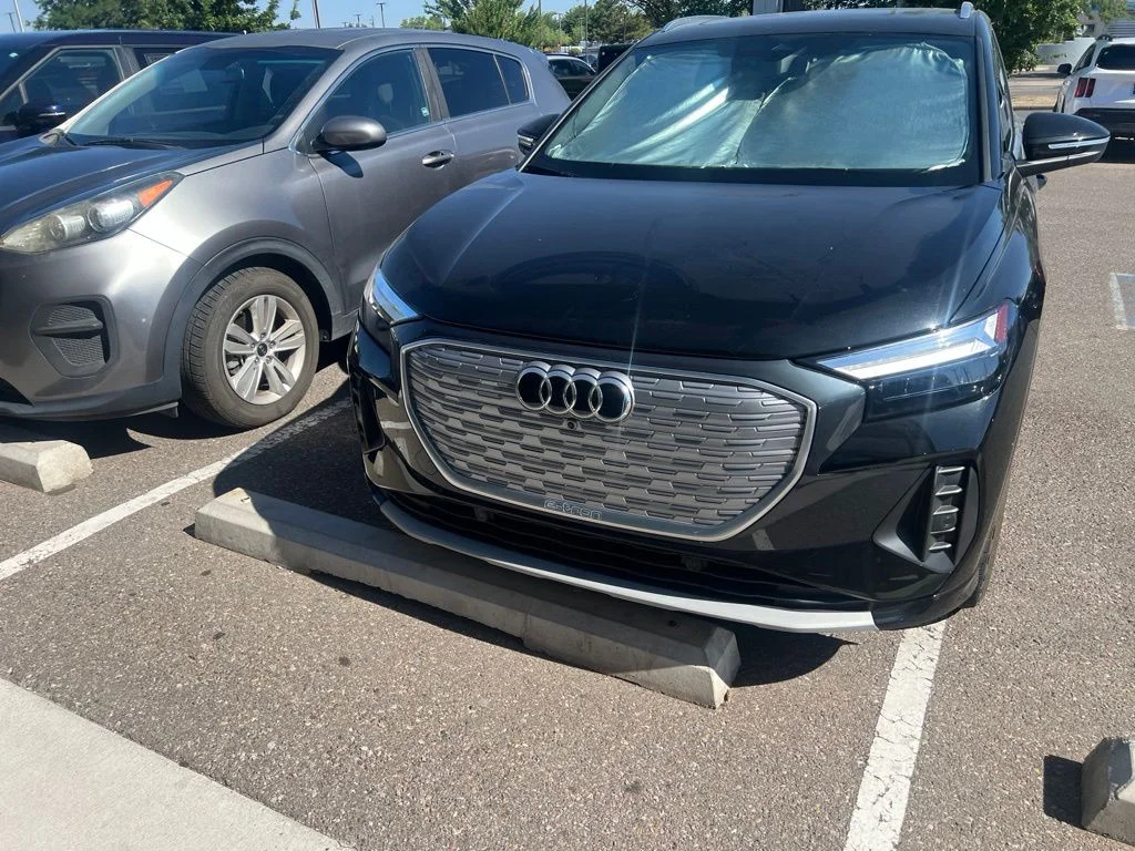 Used 2022 Black Audi Premium Plus image 2