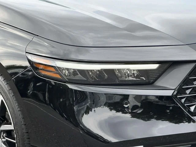 Certified Used 2023 Crystal Black Pearl Honda Touring image 9