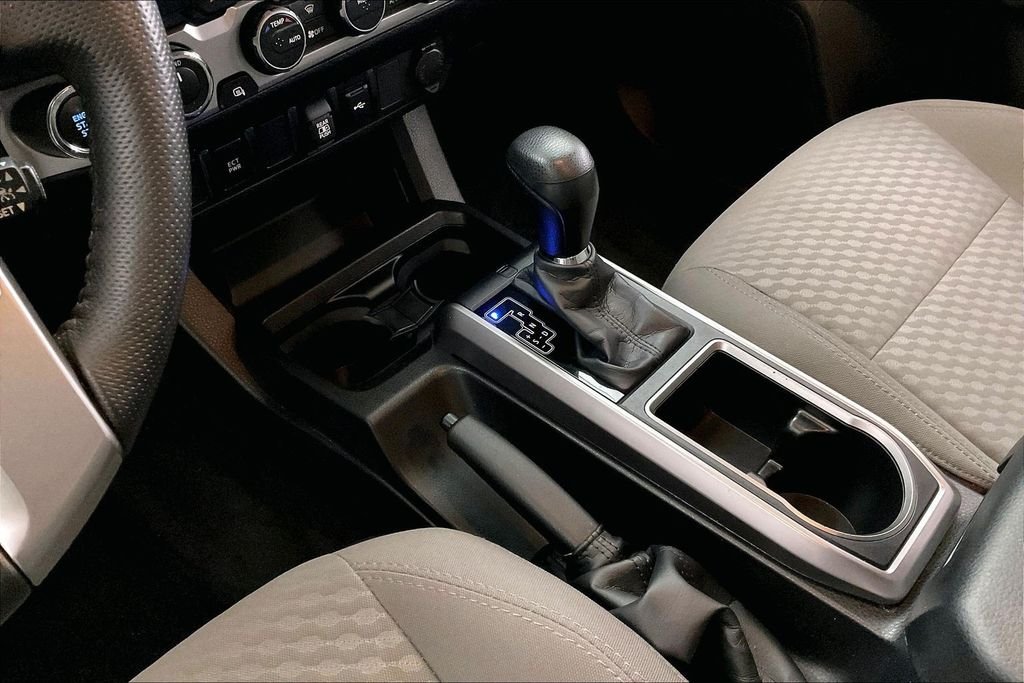 Used 2023 White Toyota SR5 image 19