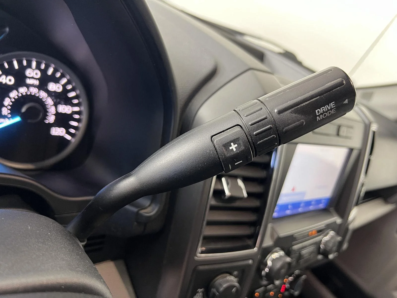 Used 2019 Blue Jeans Ford XLT image 25