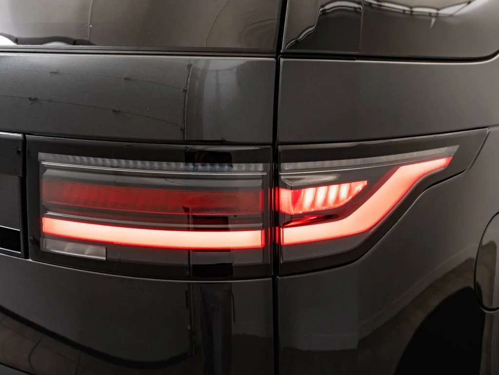 New 2026 Carpathian Gray Premium Metallic Land Rover Gemini Edition image 9