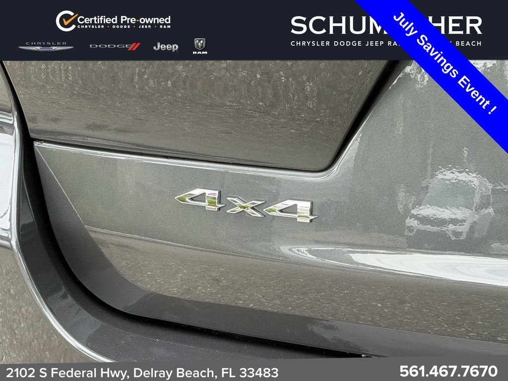 Used 2023 Gray Jeep Laredo image 12