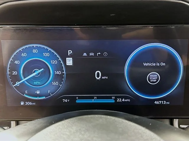 Certified Pre-Owned 2025 Hyundai Elantra SEL Convenience