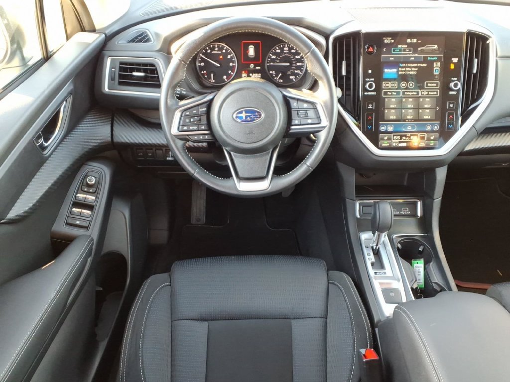 Used 2024 Ice Silver Metallic Subaru Premium image 3