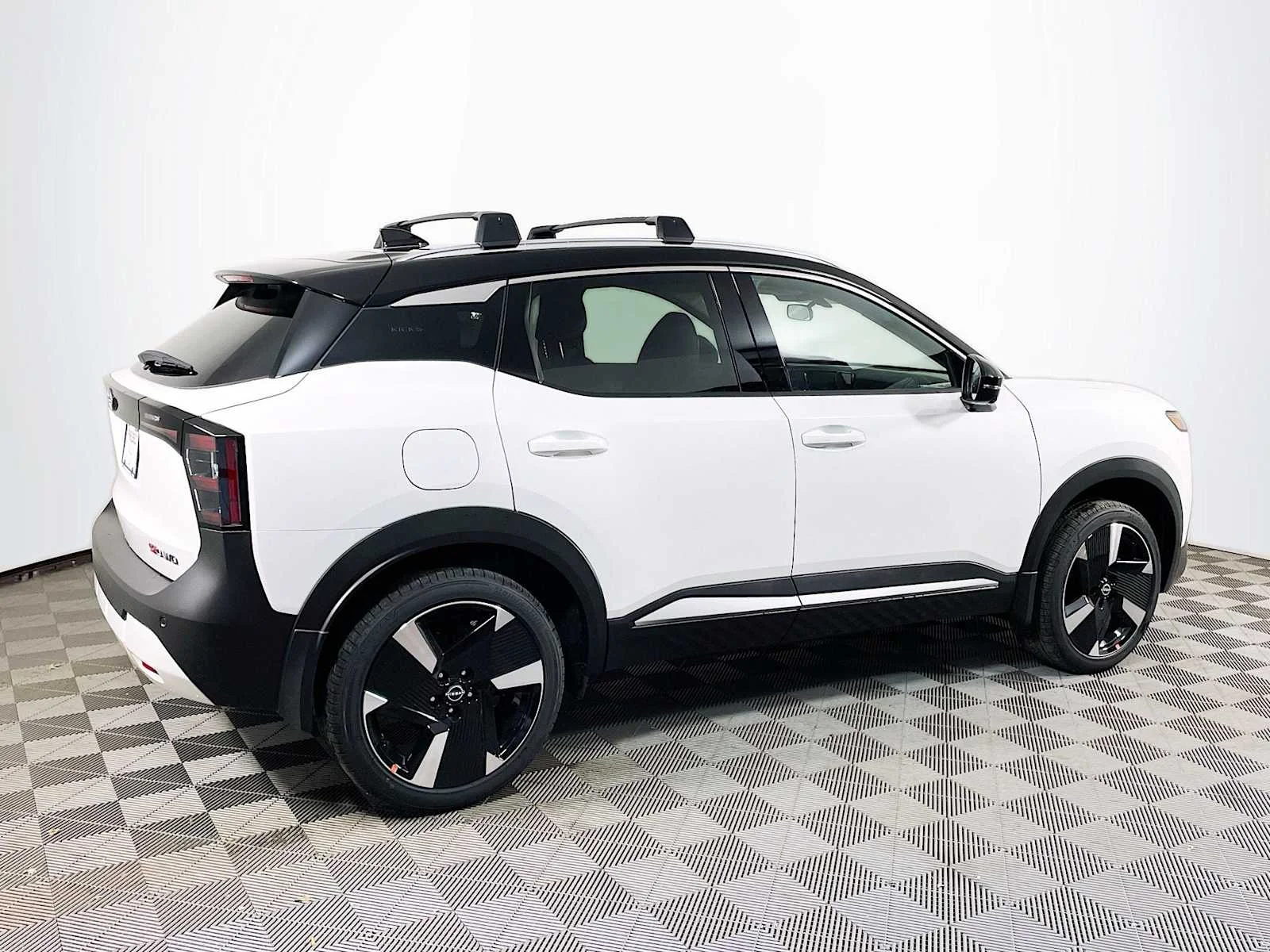 New 2026 Aspen White TriCoat / Super Black Two-tone Nissan SR image 2