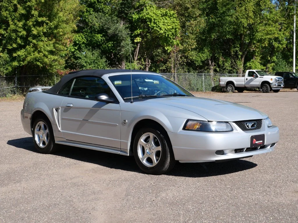 Used 2004  Ford V6 image 1