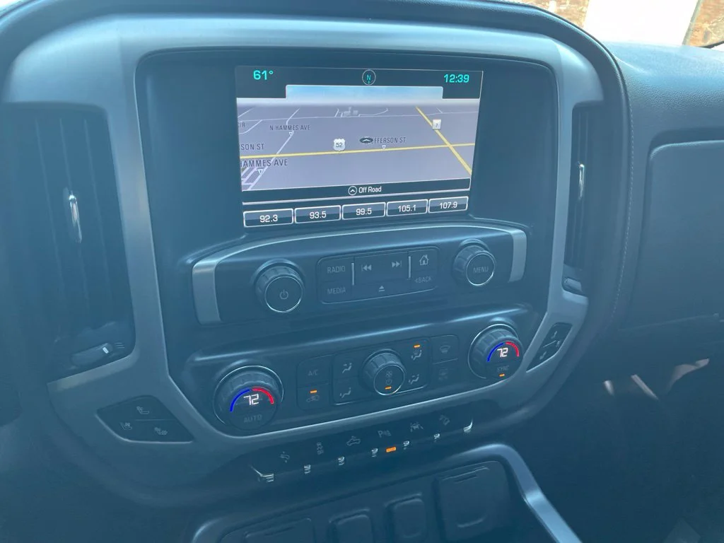 Used 2018 Red GMC SLT image 25