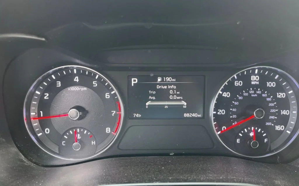 Used 2023 Blue Kia LXS image 9