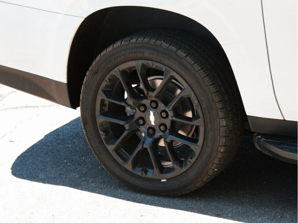 Used 2022 Summit White Chevrolet LS image 4