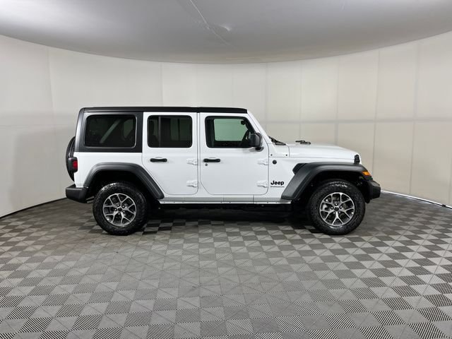 New 2026 Bright White Clear-Coat Exterior Paint Jeep Sport S image 4