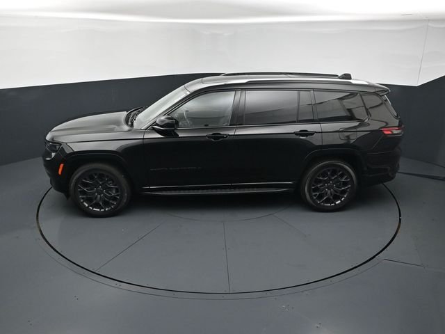 Used 2023 Black Jeep Summit image 15