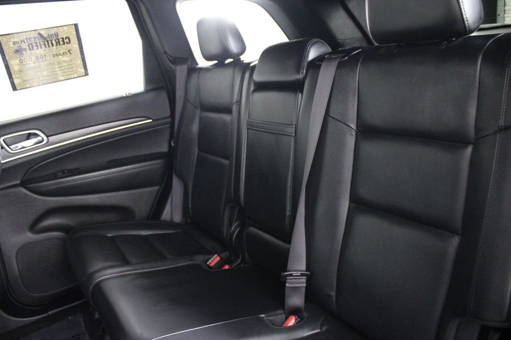 Used 2019 Silver Jeep Limited image 20
