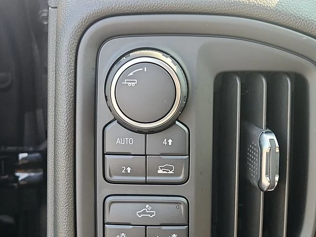 Used 2023 Black Chevrolet Custom image 25