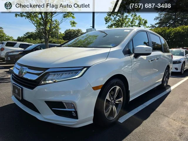 2019 Honda Odyssey Touring's photo