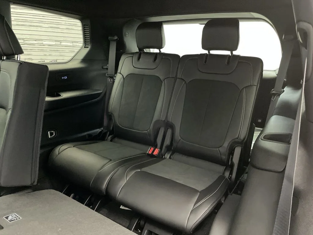 New 2026 White Jeep Altitude image 18