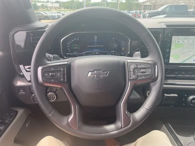Used 2025 White Chevrolet ZR2 image 18
