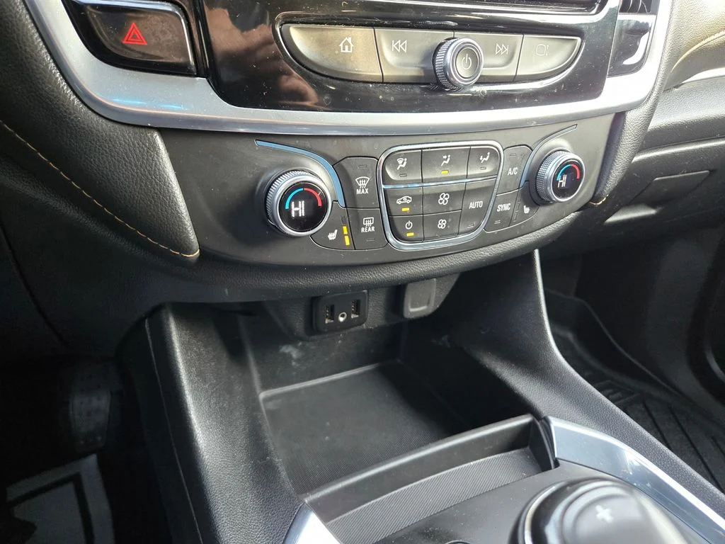 Used 2019 White Chevrolet LT AWD image 11