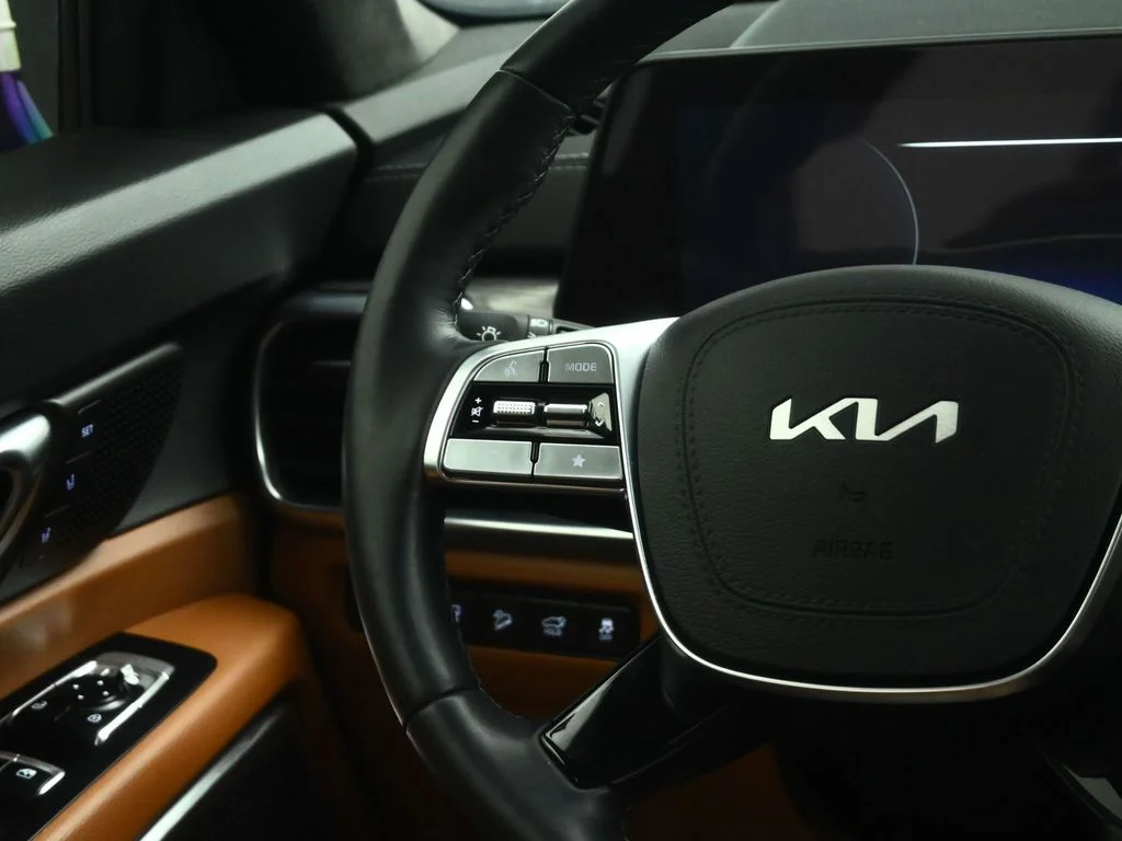 Certified Used 2024 White Kia SX-Prestige X-Line image 41