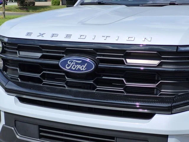 Used 2025 Silver Ford Active image 36