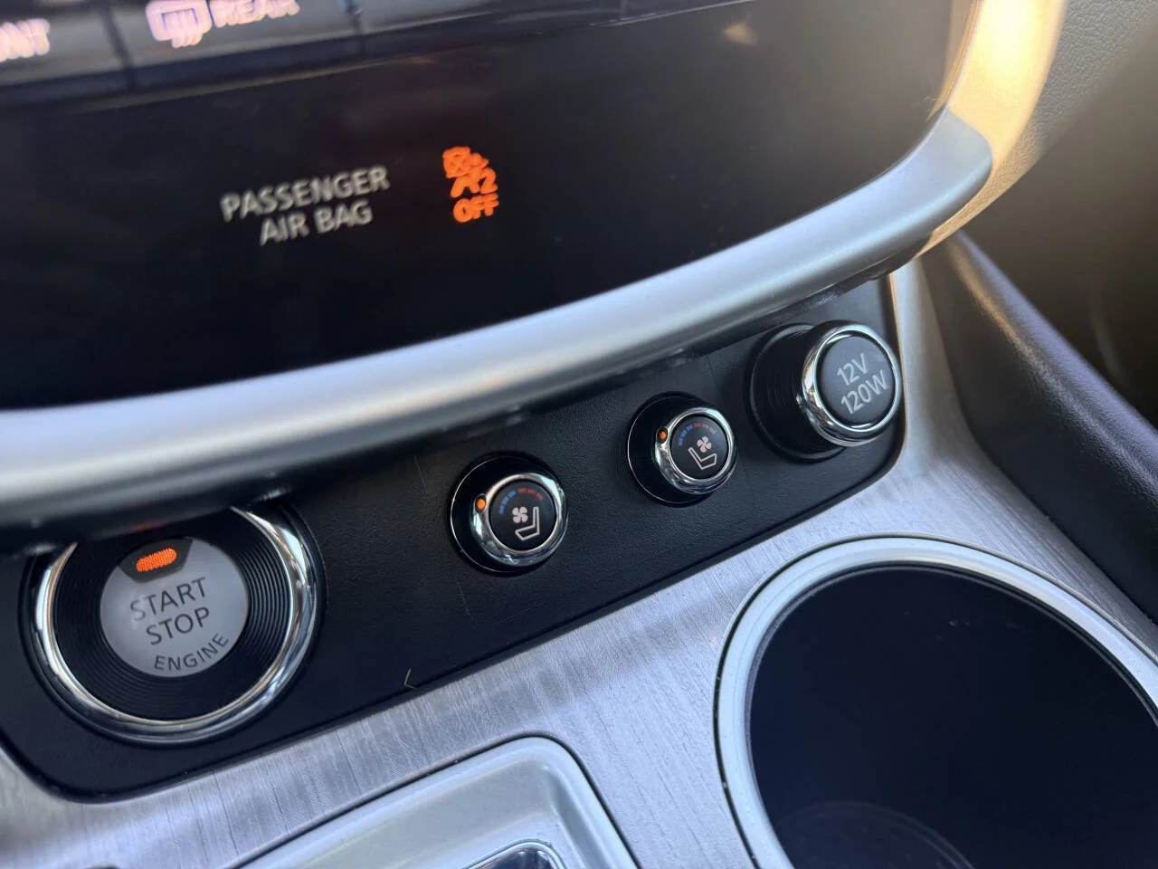 Used 2017 Gray Nissan Platinum 4dr SUV image 24