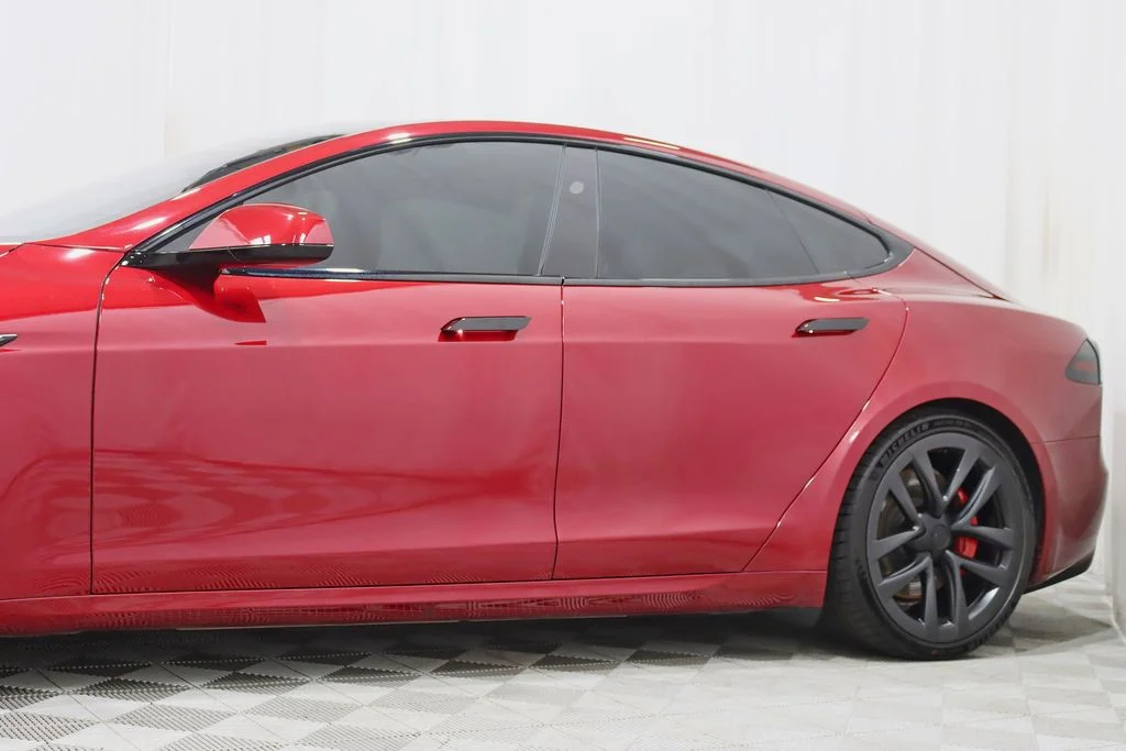 Used 2023 Red Tesla Plaid image 3