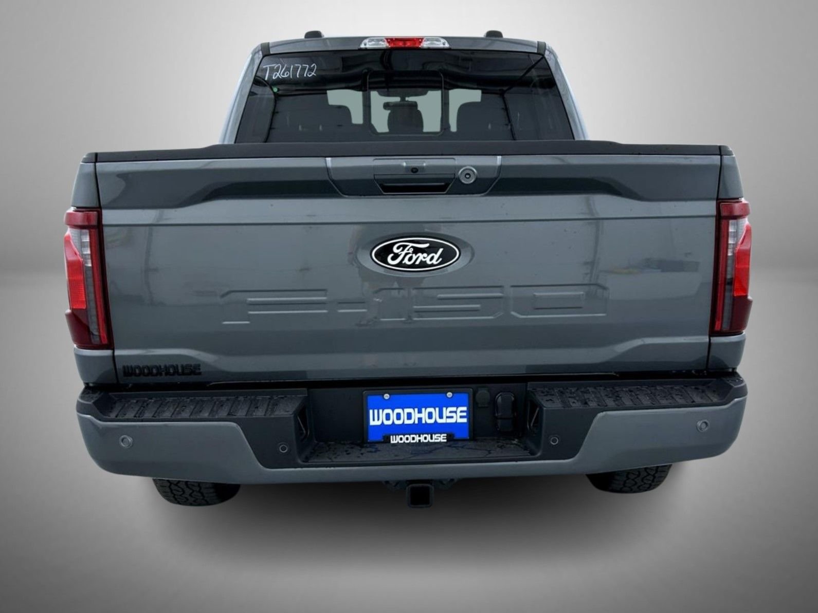 New 2026 Carbonized Gray Metallic Ford XLT image 6