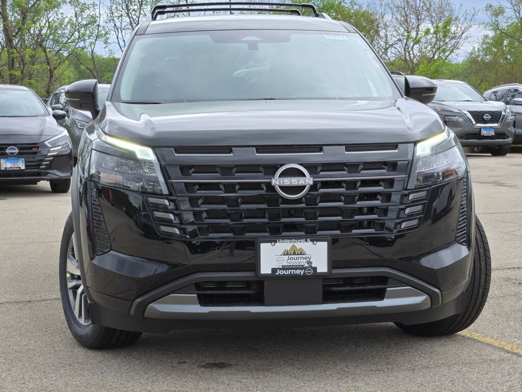New 2026 Super Black Nissan SL image 3