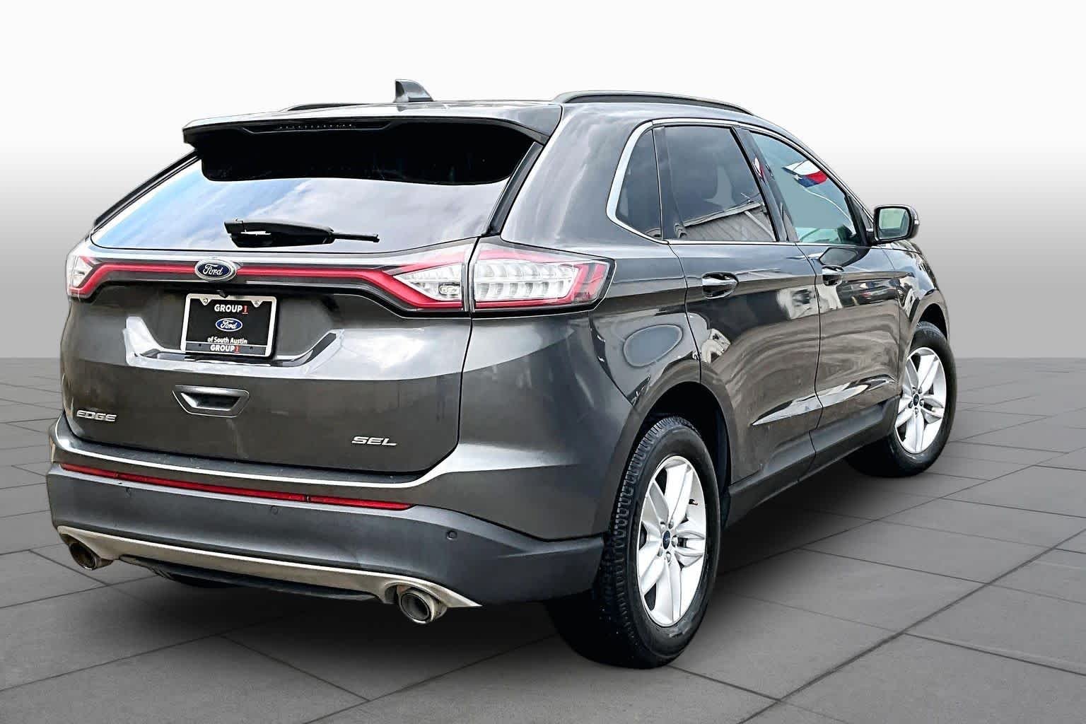 Used 2015 Magnetic Metallic Ford SEL image 15