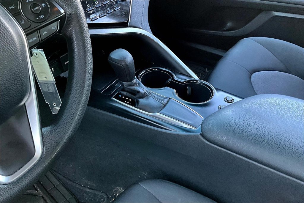 Used 2018 Blue Toyota LE image 18