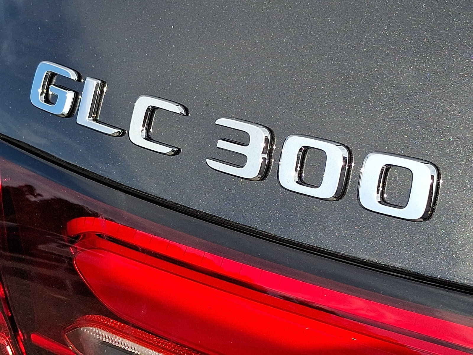 New 2027 Graphite Grey Metallic Mercedes-Benz GLC 300 image 17