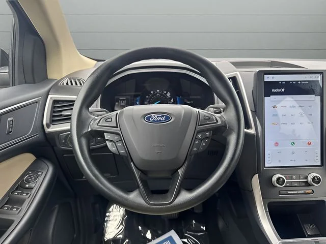 Used 2022 Green Ford SE image 14