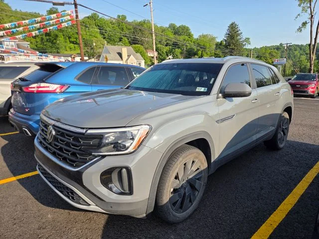2024 Volkswagen Atlas Cross Sport 2.0T SE w/Tech 4MOTION's photo