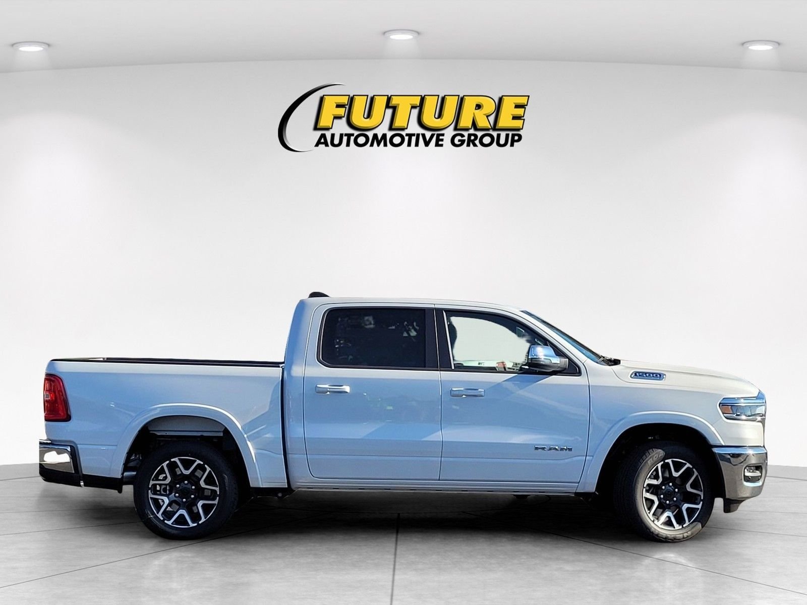 New 2026 Ivory White Tri-Coat Pearl-Coat Exterior Paint RAM Laramie image 3