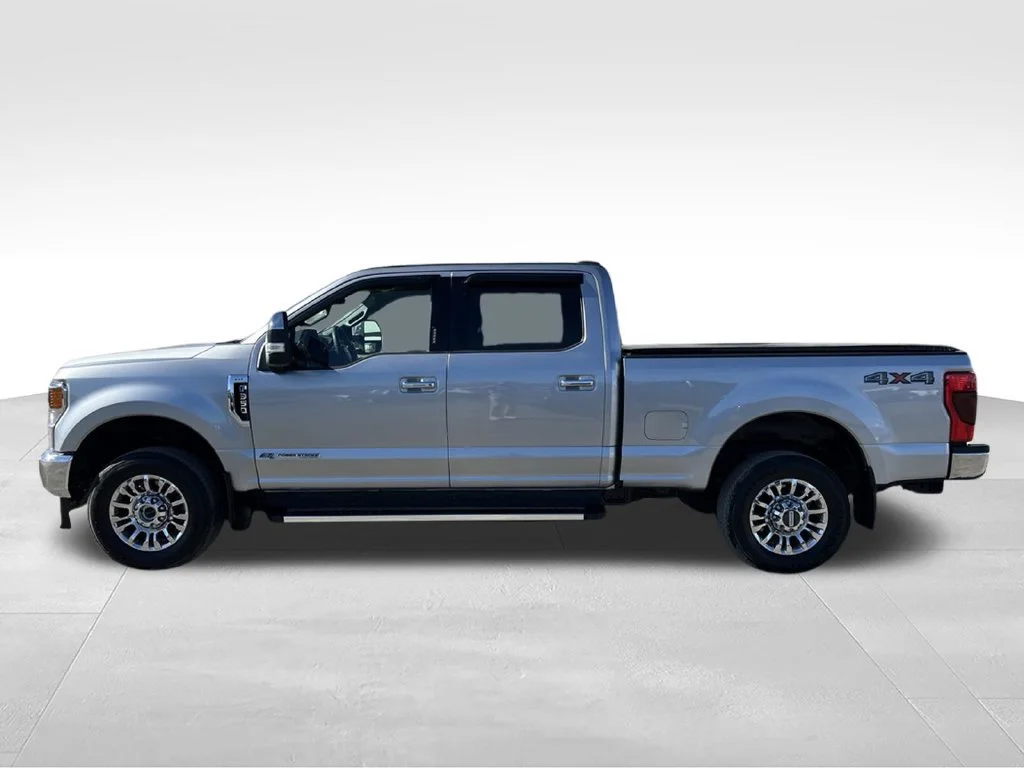 Used 2022  Ford XL image 8