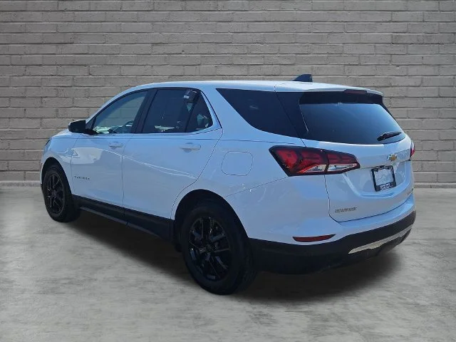Used 2024 Summit White Chevrolet LT image 3