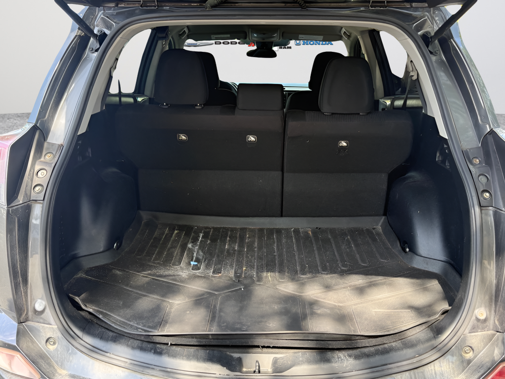 Used 2018 Gray Toyota LE image 14