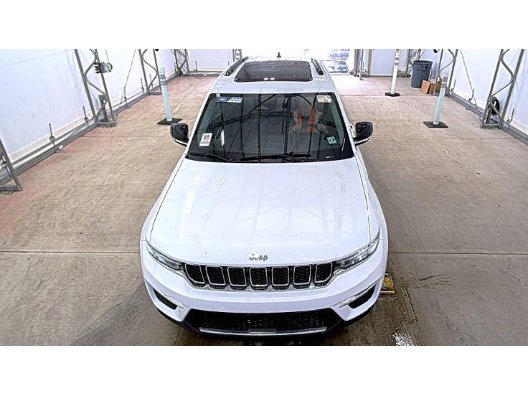Used 2022 White Jeep Limited 4x4 image 17
