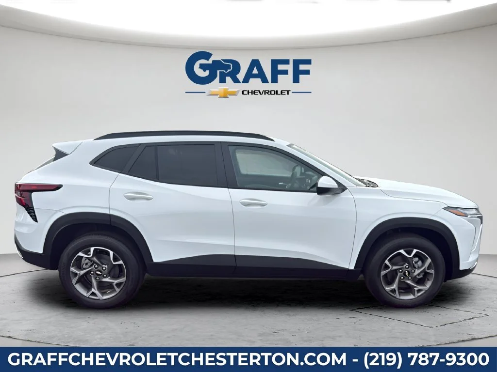 2026 Chevrolet Trax LT - Photo 9