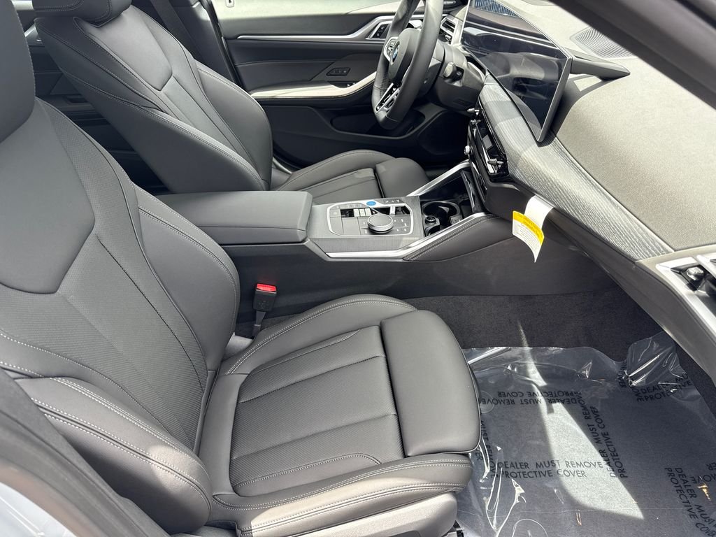 New 2026 Brooklyn Grey Metallic BMW xDrive40 image 13