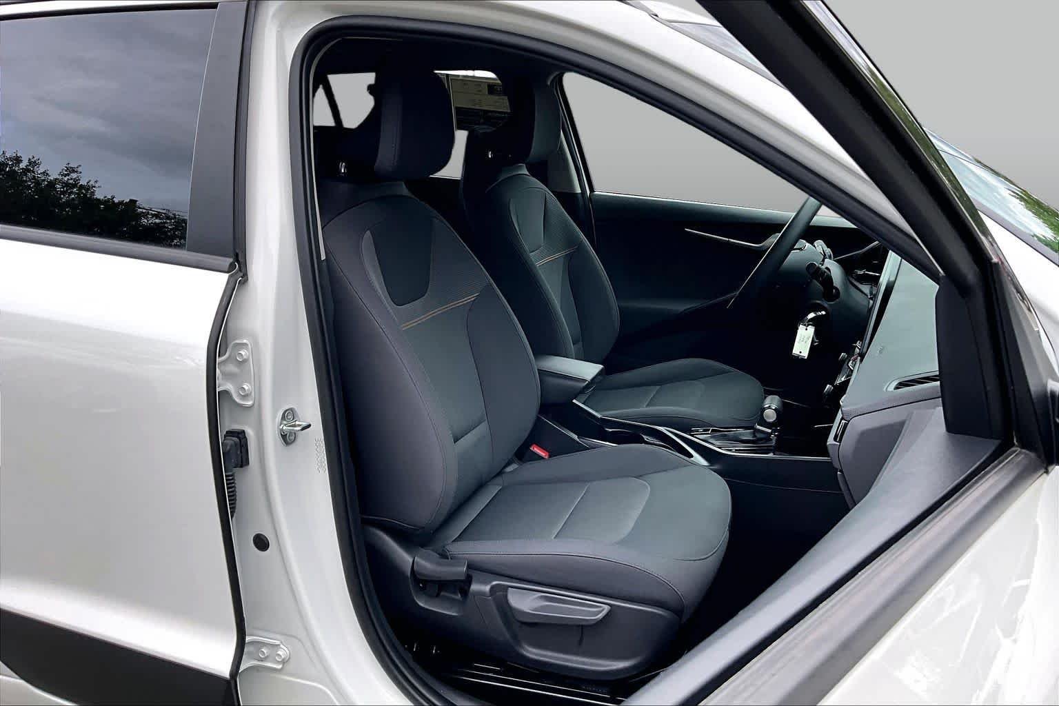 Pre-Owned 2023 Kia Niro LX