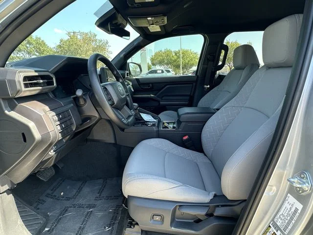 2025 Toyota Tacoma SR5 - Photo 25