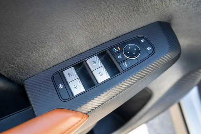 Used 2022 Gray Mitsubishi SEL image 24