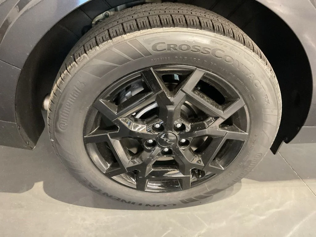 New 2026 Gray Kia SX Prestige image 28